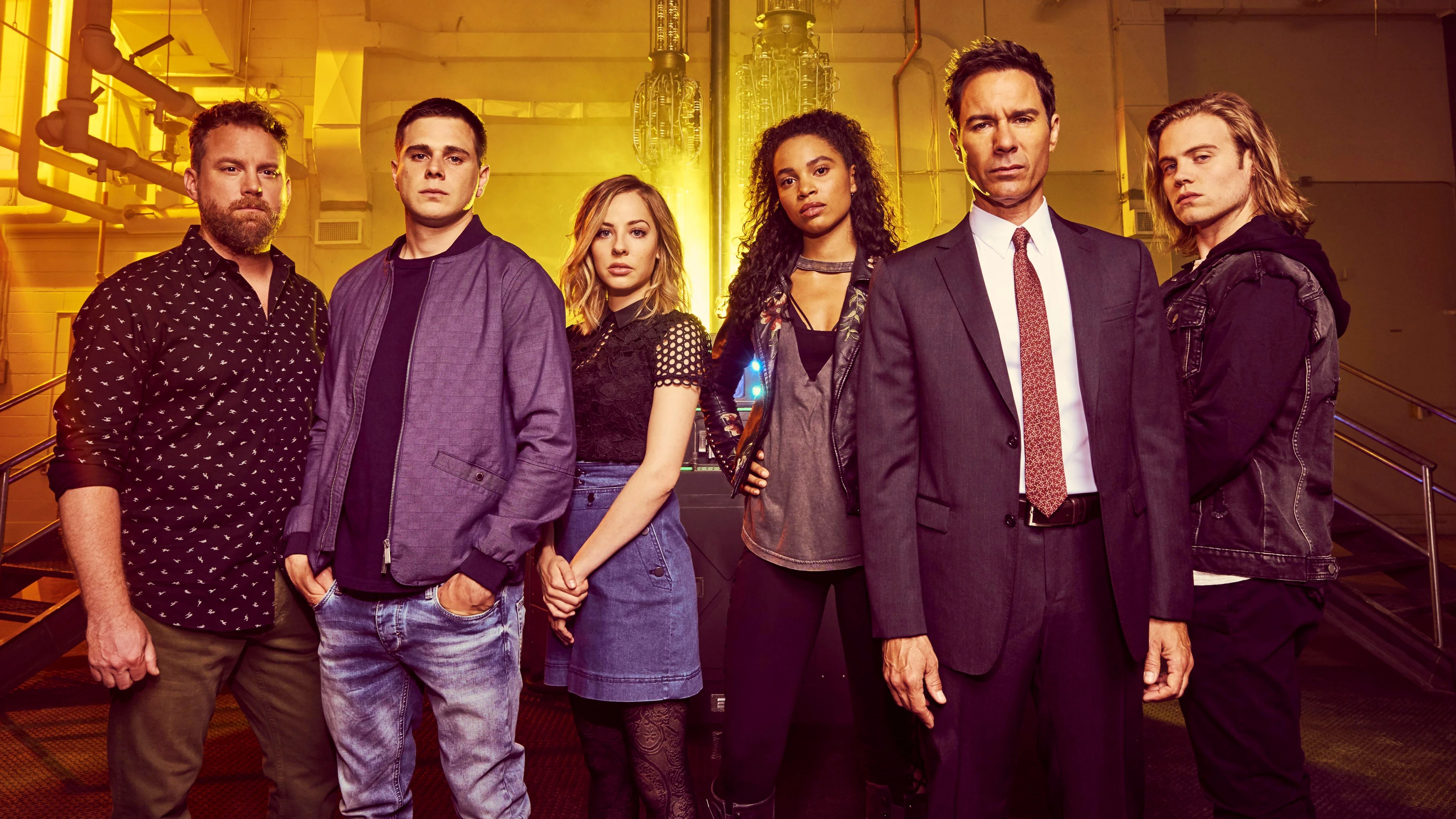 Phim Kẻ Du Hành (Phần 1) - Travelers (Season 1) (2016)